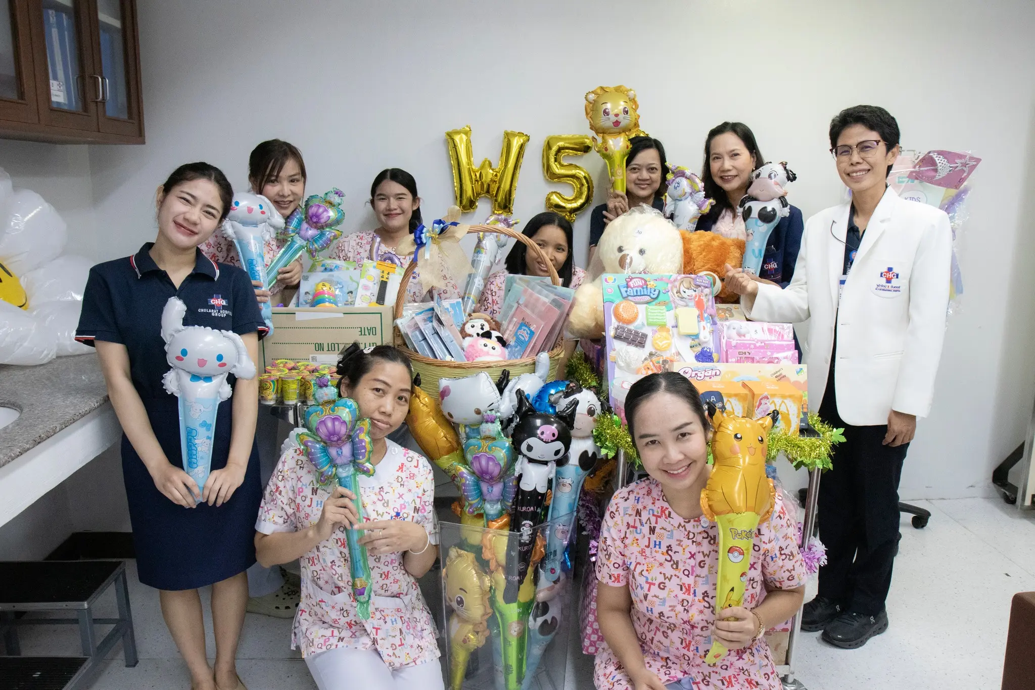 article-รพ.จุฬารัตน์ 3 อินเตอร์ มอบของขวัญวันเด็ก ส่งกำลังใจให้เด็กป่วย